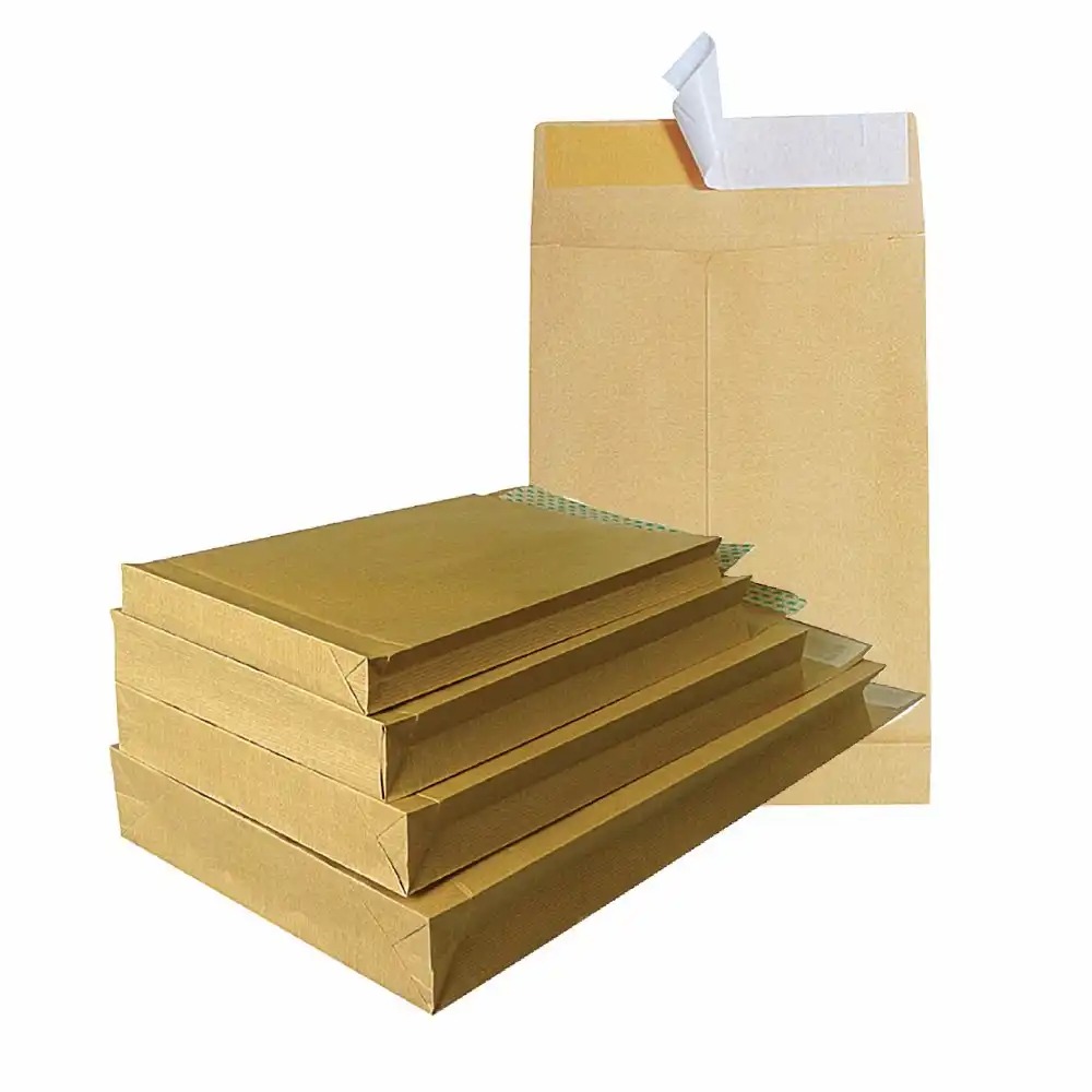 Plicuri cu burduf Kraft, C4, 229 x 324 x 30 mm, 120 g/mp, 10 buc/set, banda silicon, rezistenta si extensibilitate